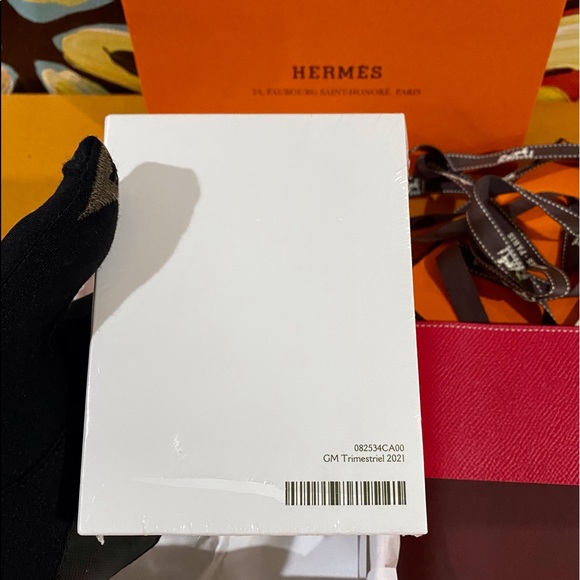 🧡Authentic New Hermes Agenda Cover & 2021 Planner - Picture 7 of 10